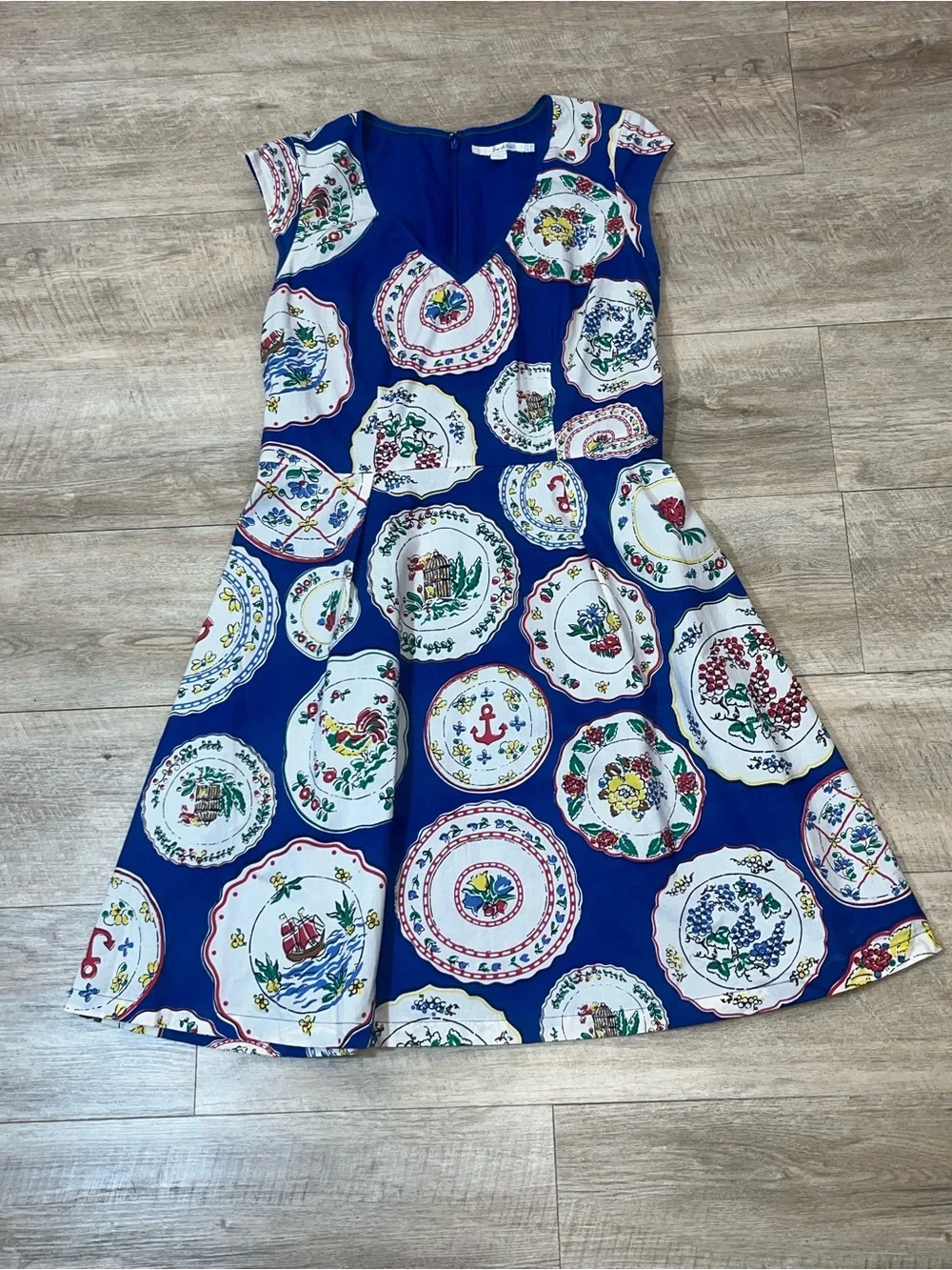 Boden Cotton Plate Fit-N-Flare V- Neck Dress Size 8
